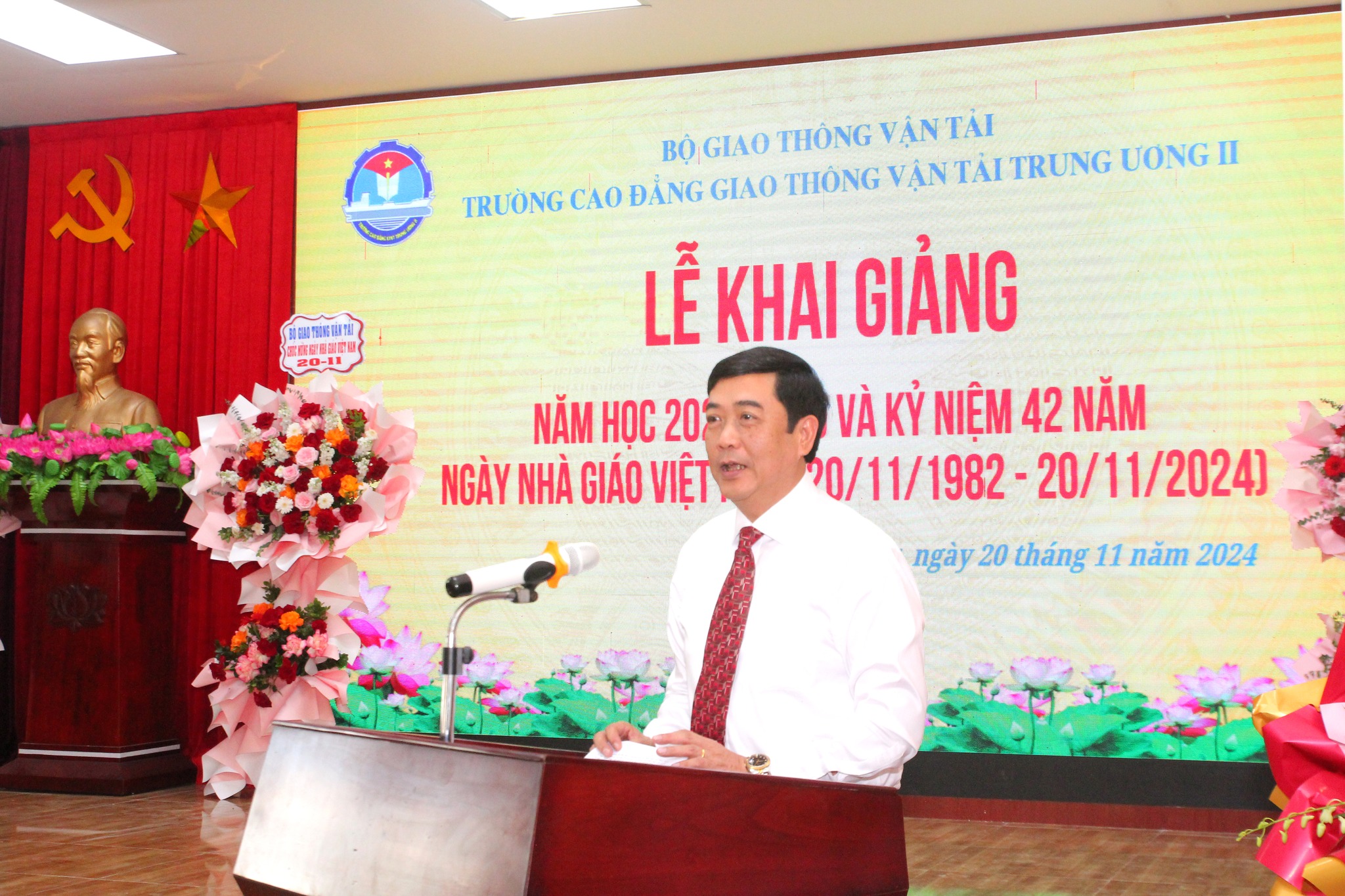 LỄ KHAI GIẢNG NĂM HỌC 2024-2025 VÀ KỶ NIỆM 42 NĂM NGÀY NHÀ GIÁO VIỆT NAM