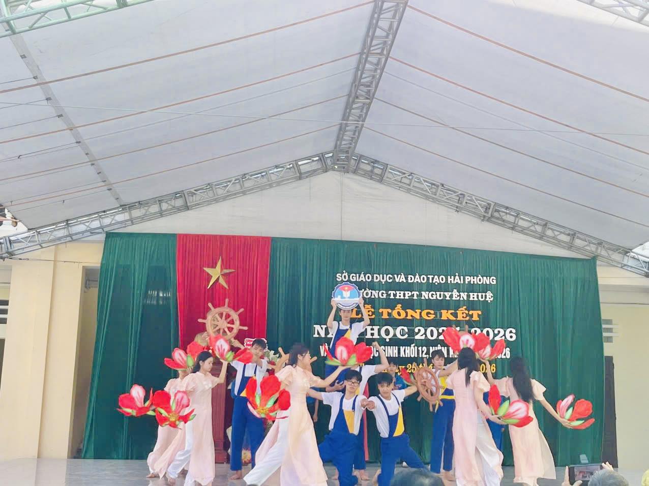 TRƯỜNG CAO ĐẲNG GTVT TRUNG ƯƠNG II THAM GIA TƯ VẤN HƯỚNG NGHIỆP TẠI TRƯỜNG THPT NGUYỄN HUỆ, XÃ KIẾN THỤY, HẢI PHÒNG
